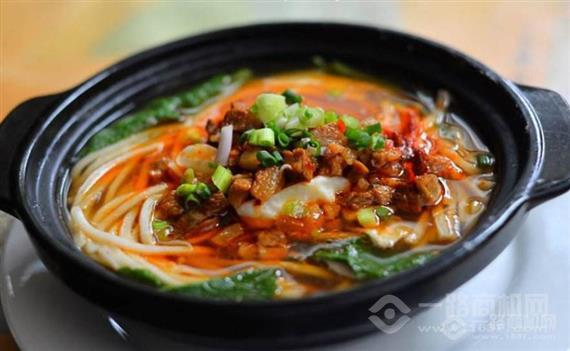 蜀和秦砂锅米线