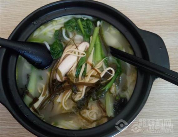 蜀和秦砂锅米线