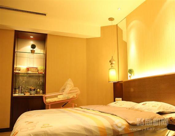 褓力母婴护理中心