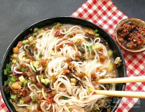 食尝仕过桥米线