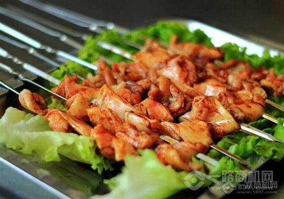 牛仔男孩巴西烧烤