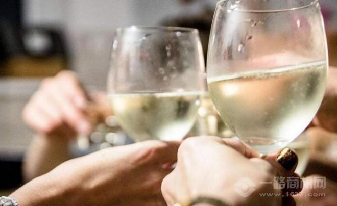 十里八村白酒 十里八村白酒