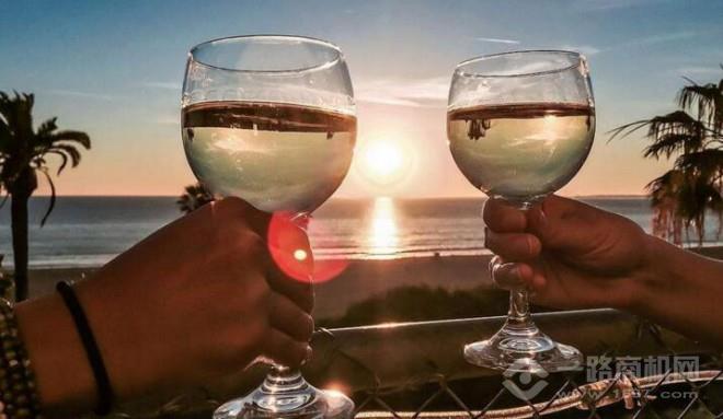 十里八村白酒加盟