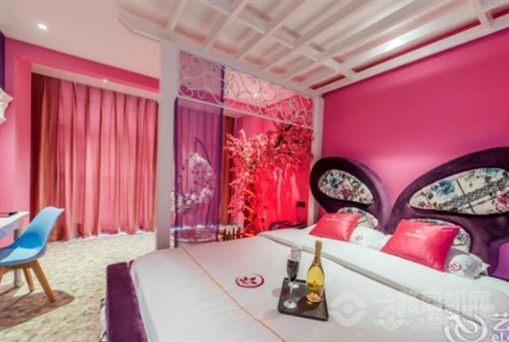 海上凤凰主题酒店