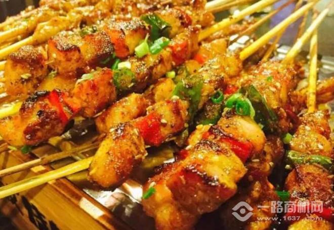 羊小妖地摊烧烤