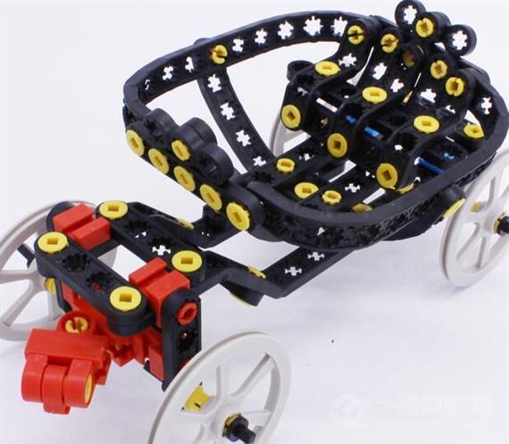 动力猫机器人编程教育