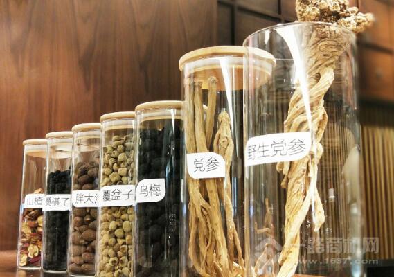 易衡草本饮品加盟