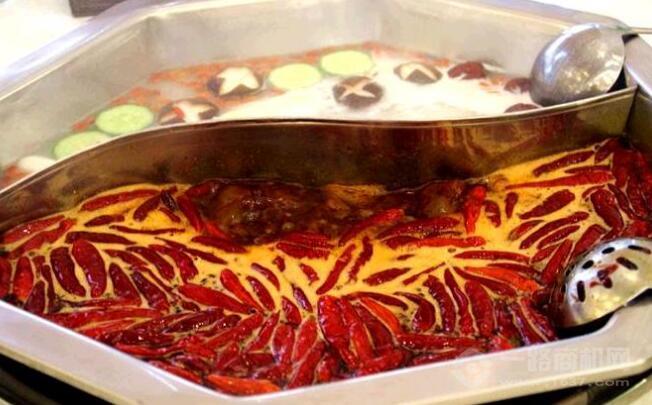 渝奴魚火鍋加盟