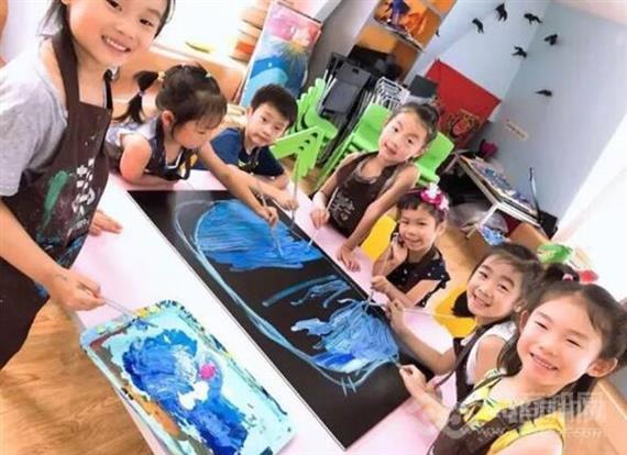 吉美吉少儿美术