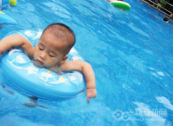 西贝婴儿游泳馆