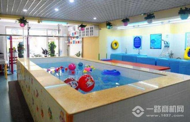小鱼儿婴儿游泳馆加盟