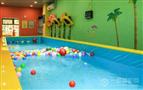 小鱼儿婴儿游泳馆