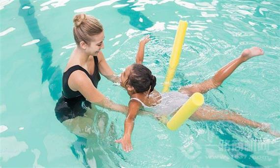 觅蒙体智能亲子游泳