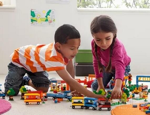 <input type="hidden" id="hd_global_hidden" name="hd_global_hidden" value="1" /> <input type="hidden" id="hd_global_hidden" name="hd_global_hidden" value="1" />