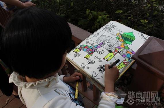 艺彩空间少儿美术