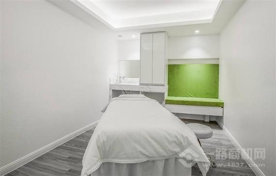 紫荆花开产后恢复