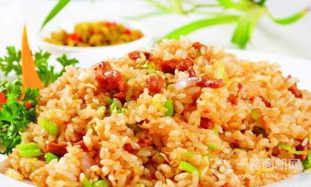 正经范儿炒饭 正经范儿炒饭