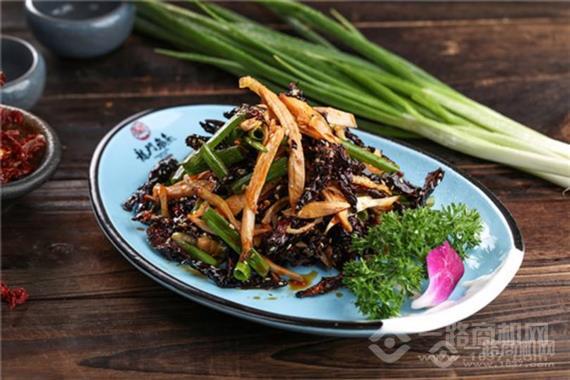 龙门飞鱼美蛙鱼头火锅