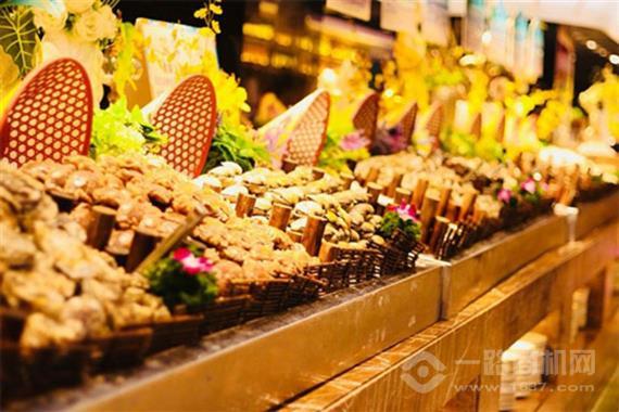 三爷回转自助火锅