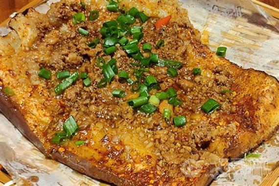 九窜皮烧烤酒馆