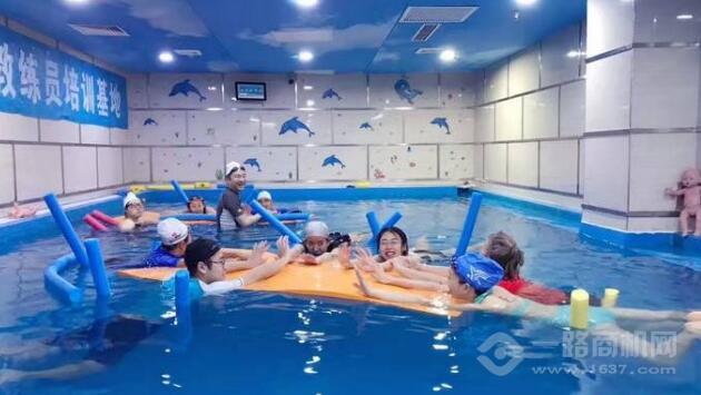 珐玛宝贝亲子游泳