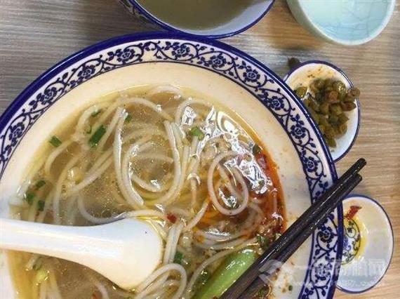 柳杰湖常德牛肉粉