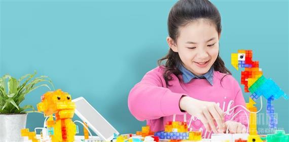 艾迈科思机器人