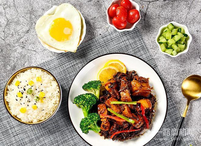 吃不二中式快餐