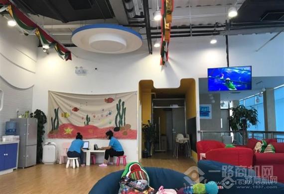 宝迪蓝国际亲子水育中心