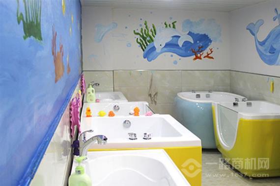 金儿乐婴儿游泳馆