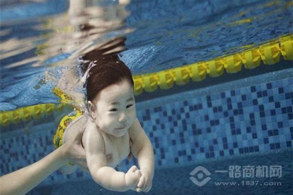 金儿乐婴儿游泳馆