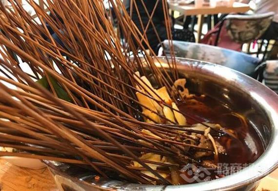 牙尖舌怪冷锅串串