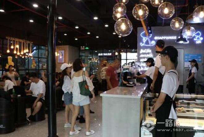 每角间奶茶 每角间奶茶