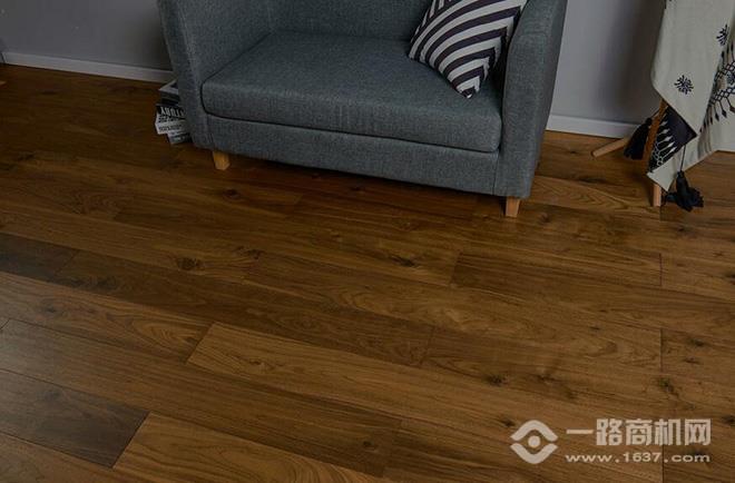 欧耐森地板