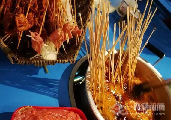 签斤小姐牛肉串串