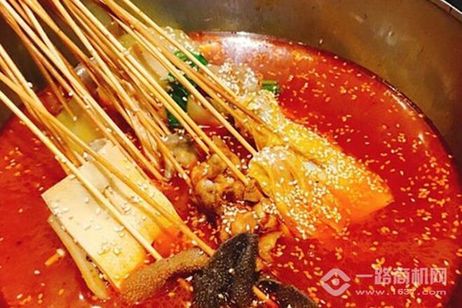 辣小七串串香加盟