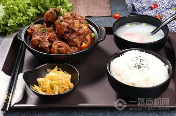 董老太秘制酱骨米饭