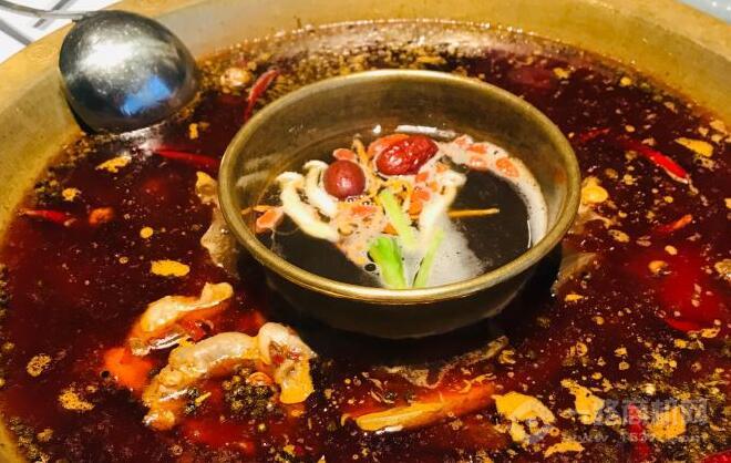 蜀口令美蛙火鍋加盟