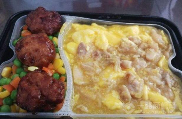 巨餓便當