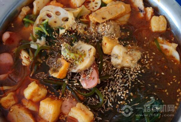 九巷紅骨湯麻辣燙加盟