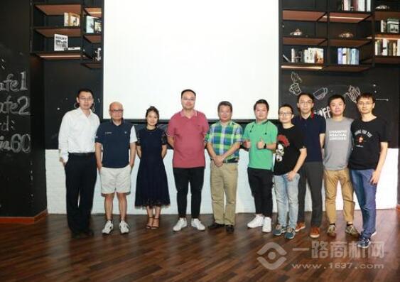 朗播英语智能学习实验室