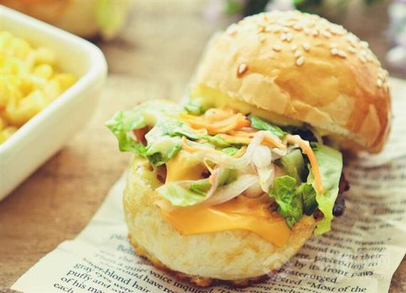 嘻哈鸡车烤鸡汉堡