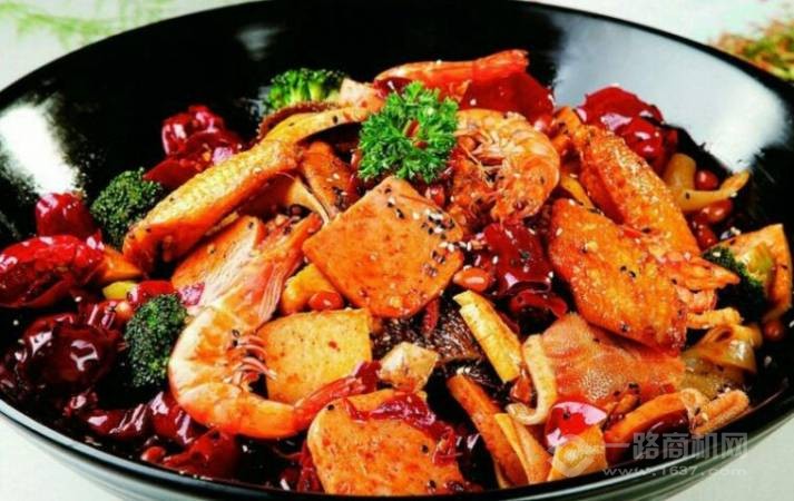 川锅哎哟麻辣香锅