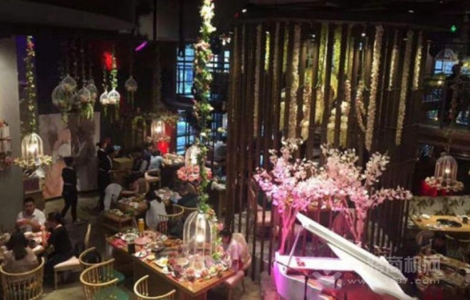 游走歲月音樂火鍋吧加盟