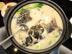 張么么魚頭火鍋