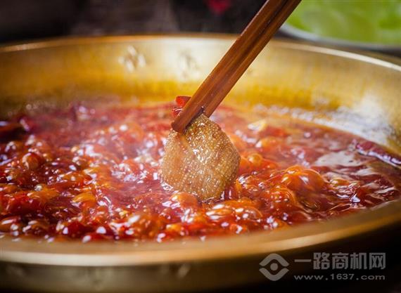 泰小伙曼谷夜市火锅