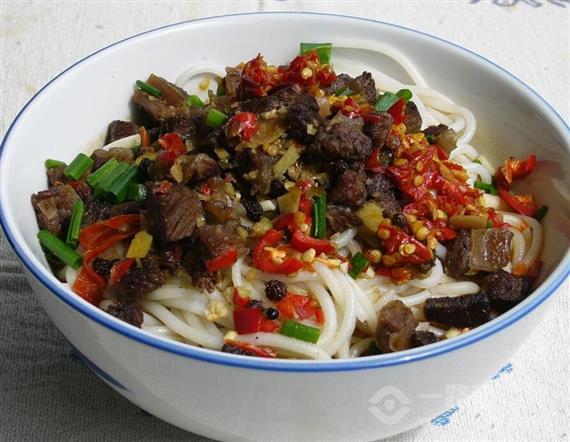 象天下骨汤牛肉粉