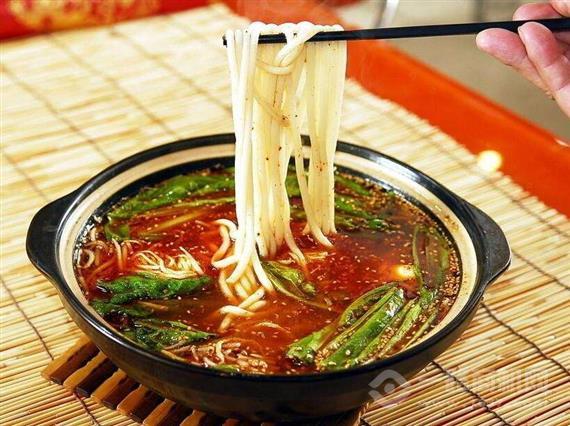 港吃港喝肥汁米线