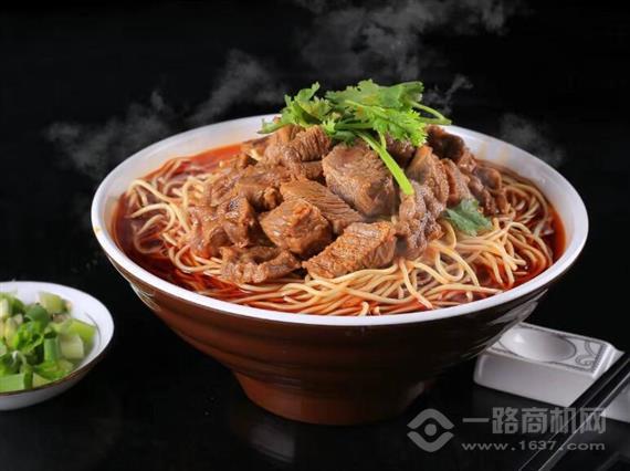 一面派牛肉面