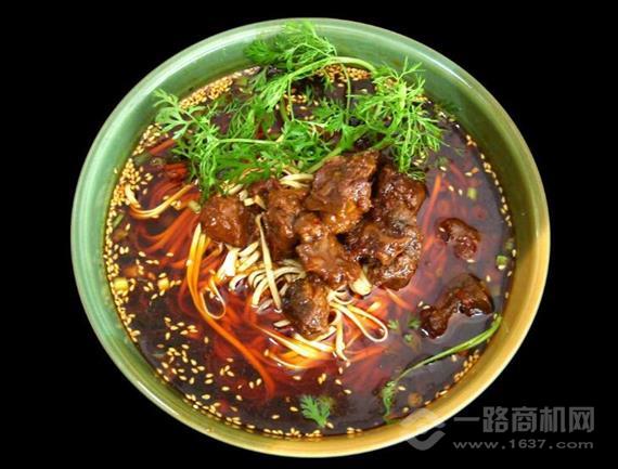一面派牛肉面